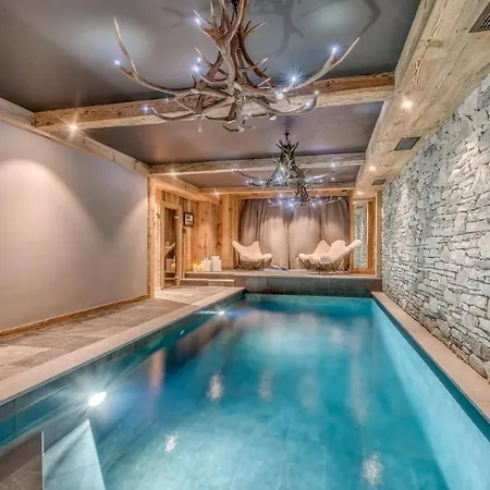 Lovely Chalet With Pool Prázdninový dům *