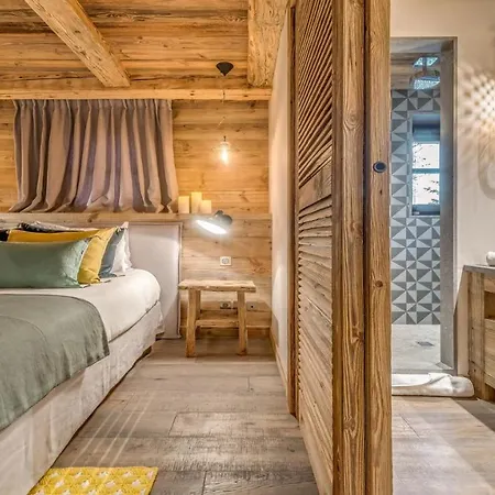 別荘 Lovely Chalet With Pool